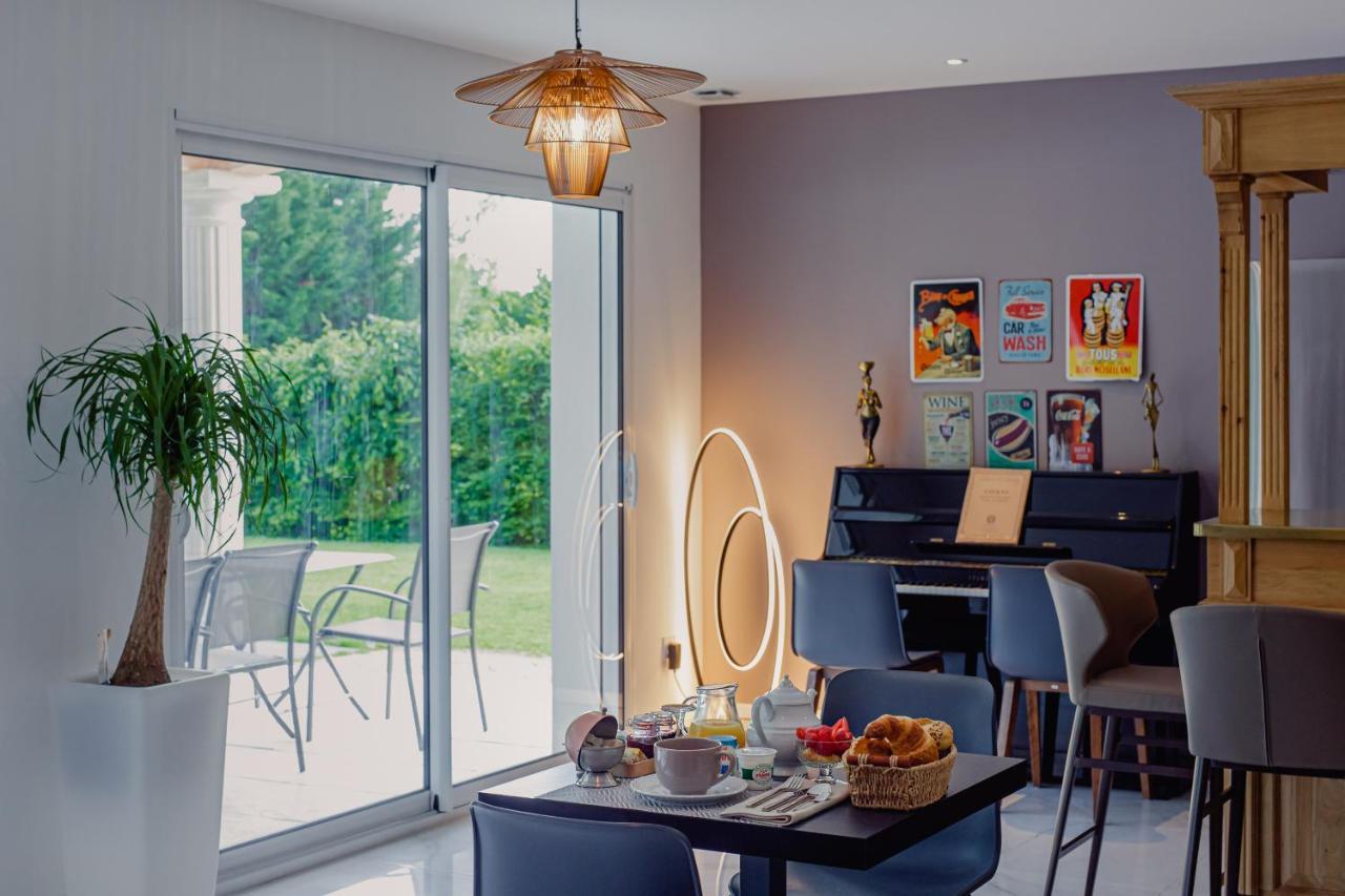 Villa Des Chenes Saint-Doulchard Exterior foto